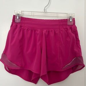 Lululemon Hotty Hot 4” Shorts